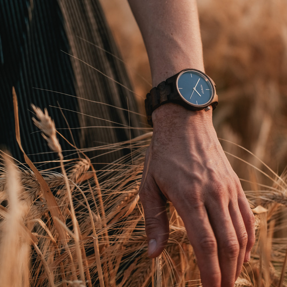 Bixie Watch | Sustainable | Wood watch | Vegan | Eco fashion - Shop X Ology